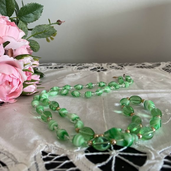 Vintage Emerald Green Venetian Glass Necklace, 1960s Murano Beads - Picture 6 of 8